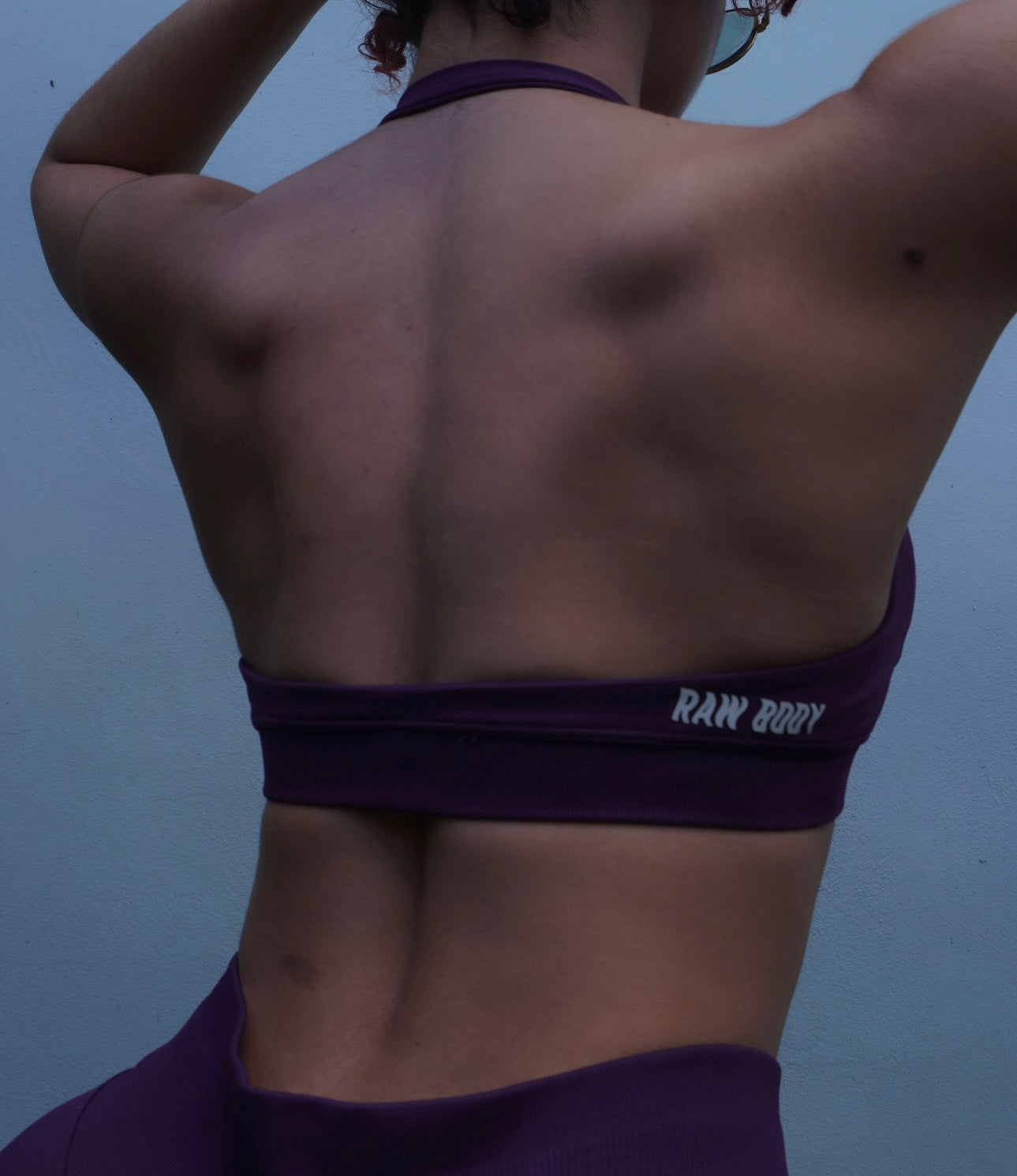 HALTER SPORTS BRA