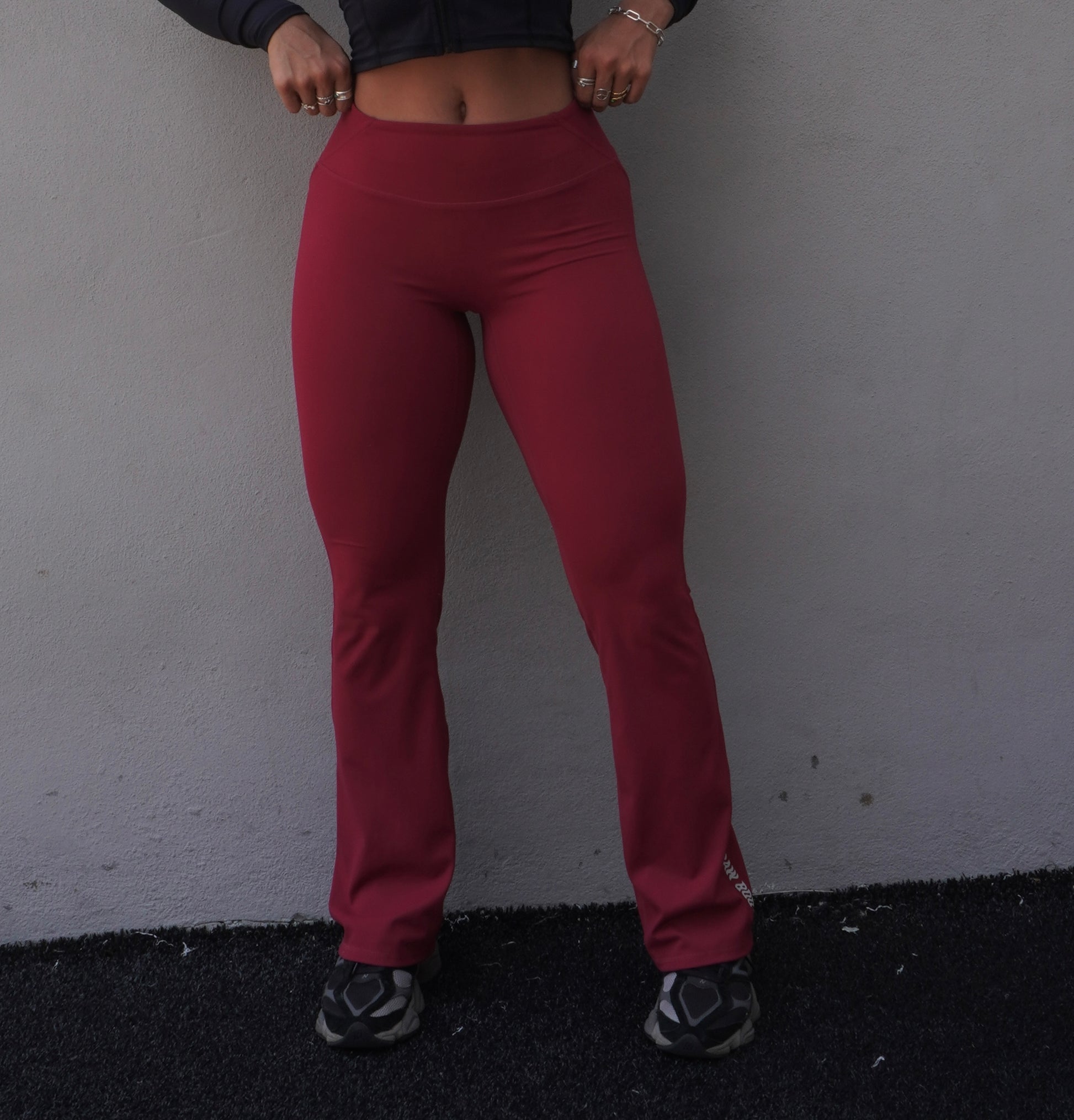 SCULPTED FLARED LEGGING - Raw Body