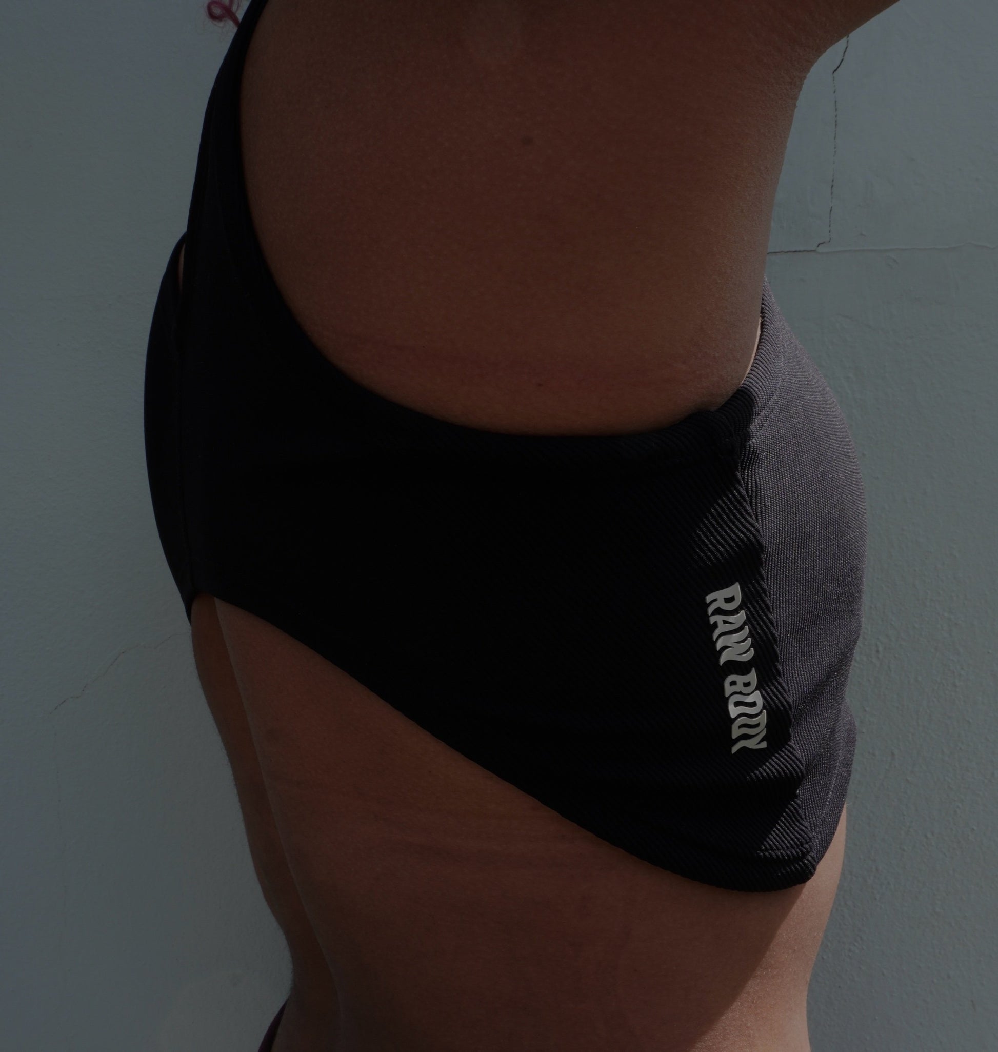 CROP TANK - Raw Body
